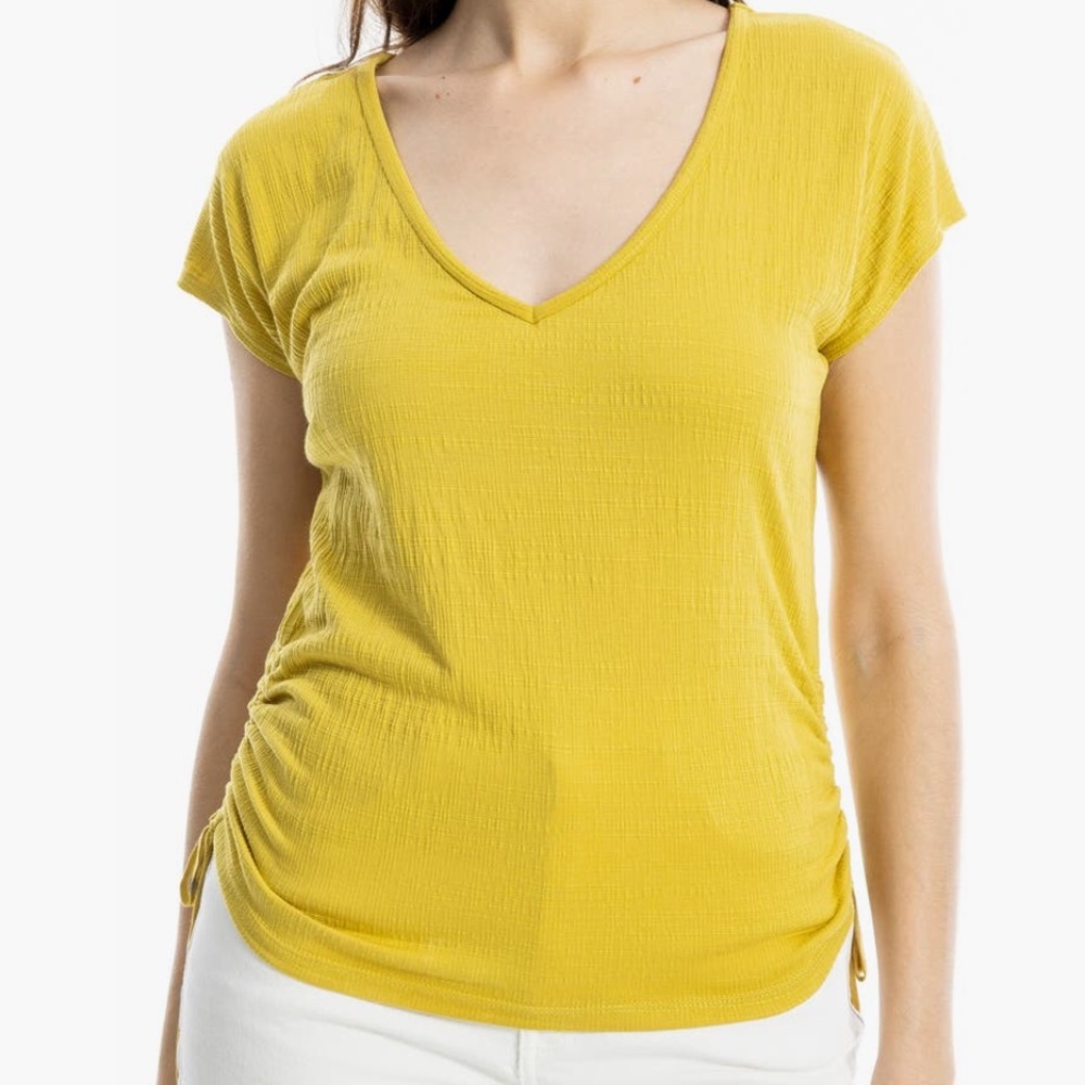 NWT gold knit cap sleeve ruched sides V neck tee shirt dressy top crinkle knit S